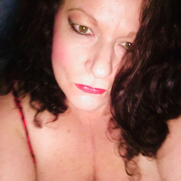 Meet your Posher, Cami - Picture 1 of 2